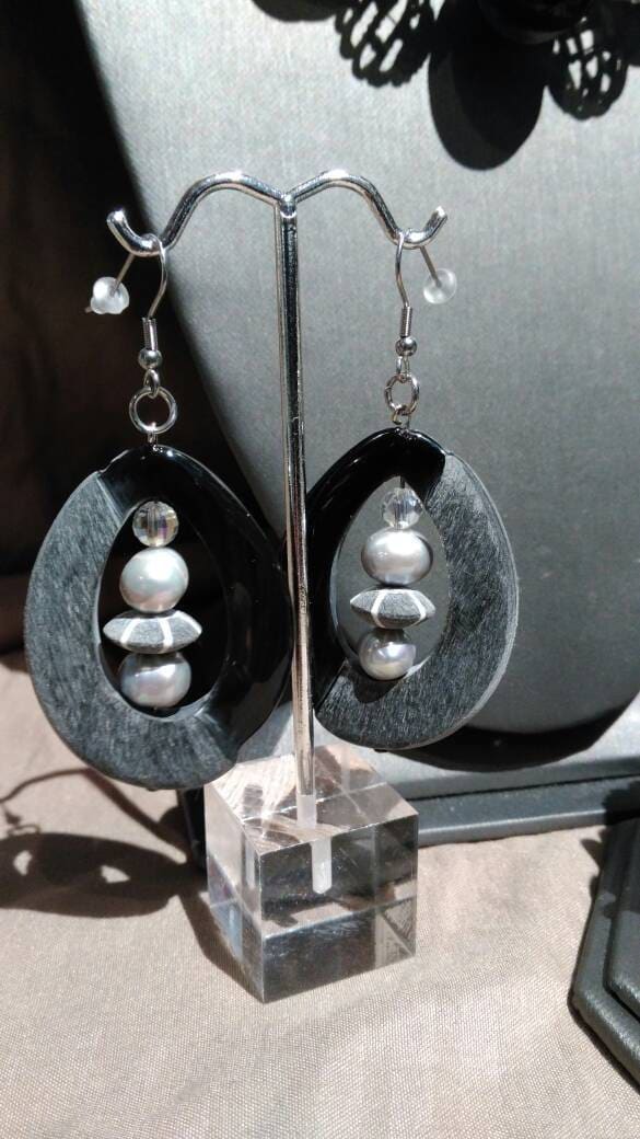 Bone.    Black, Gray & Silver 3 piece jewelry suite