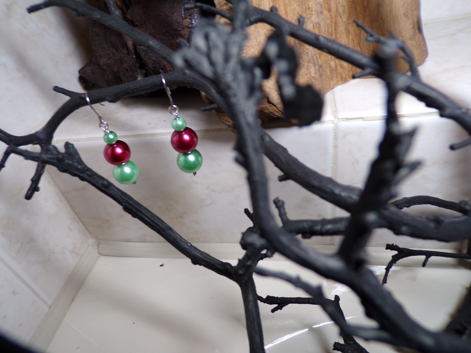 Pistachio & Cherry Red Glass Pearl suite