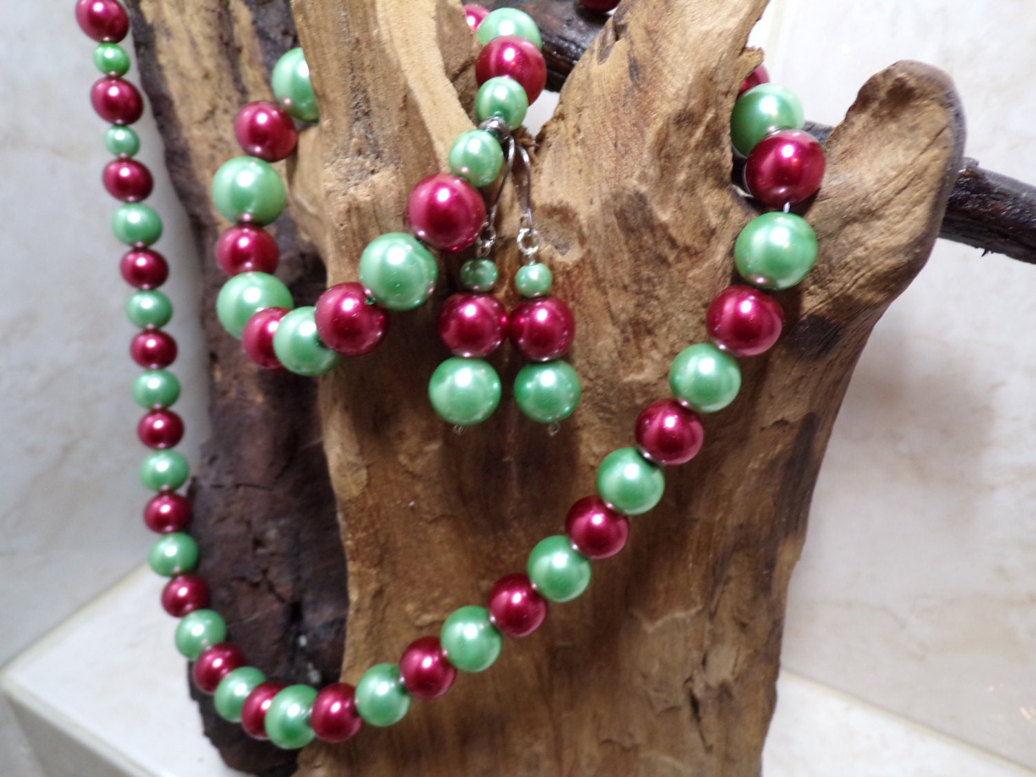 Pistachio & Cherry Red Glass Pearl suite