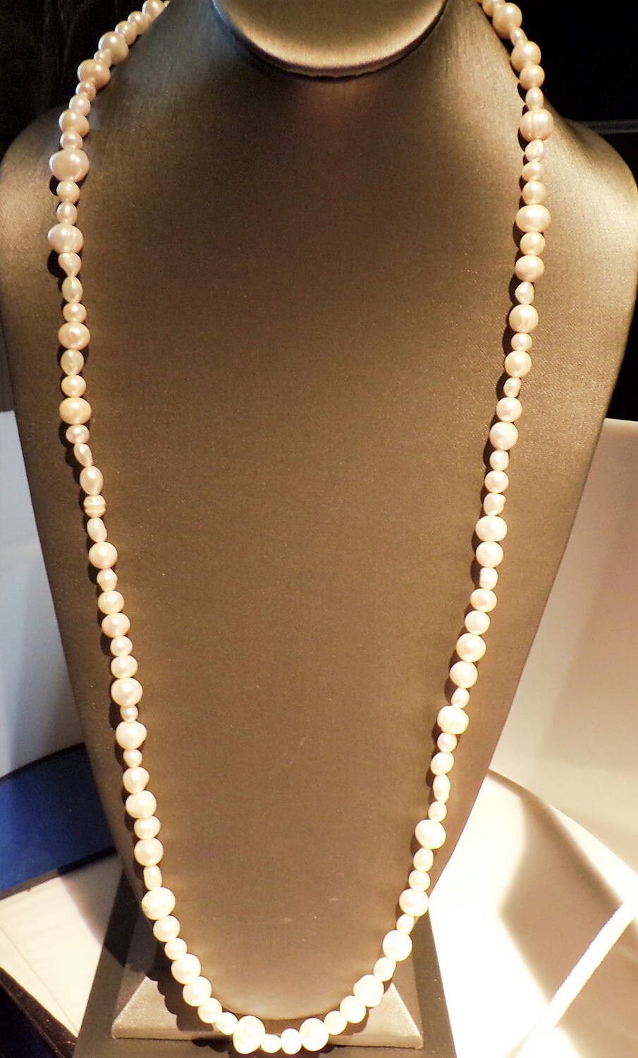 Peach Freshwater Pearl Necklace...3 Feet of pearls...coordinated stud earrings and bracelet