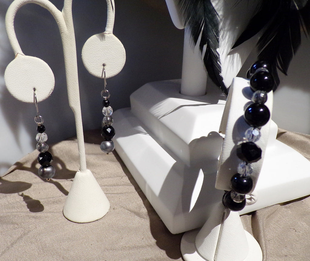 Raven at  night.....Black feathered jewelry suite