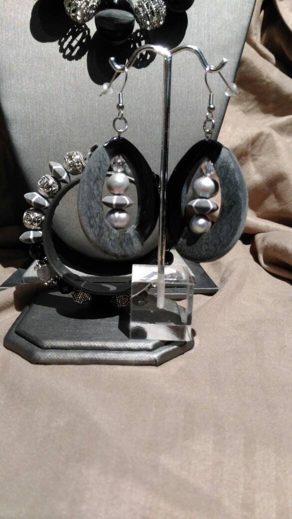 Bone.    Black, Gray & Silver 3 piece jewelry suite